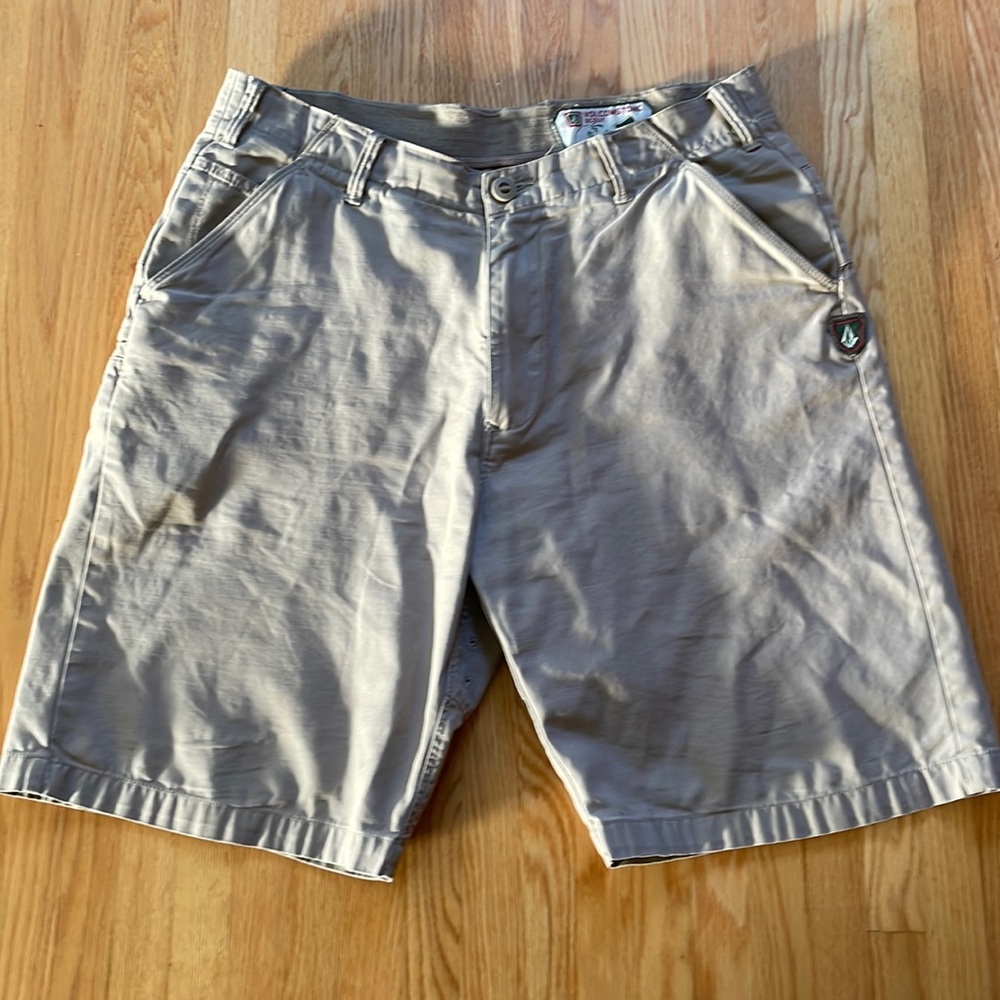 Volcom shorts